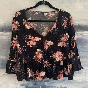 Cute flowy floral top